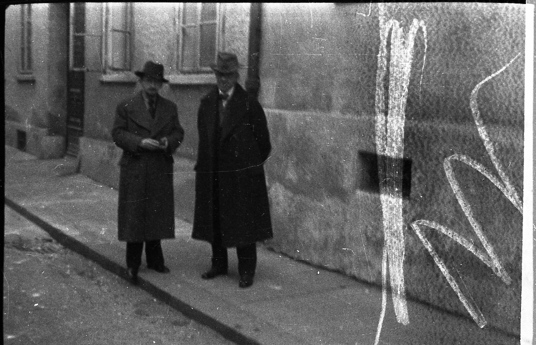 Dr. Bauer i gradonačelnik Peičić – povodom predaje darovnice 27.10.1937. čime je osnovana Gipsoteka, Knjiga negativa, G/Z-1
