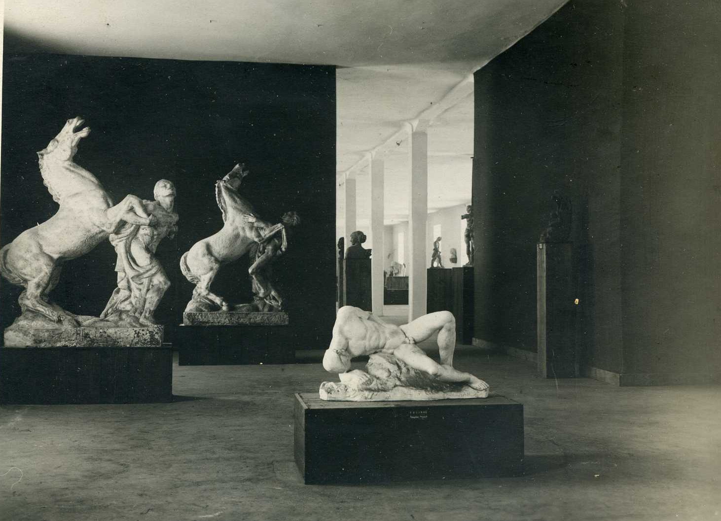 Moderna zbirka postav, II kat (razni autori), 1947.—1948., Fototeka Gliptoteke HAZU